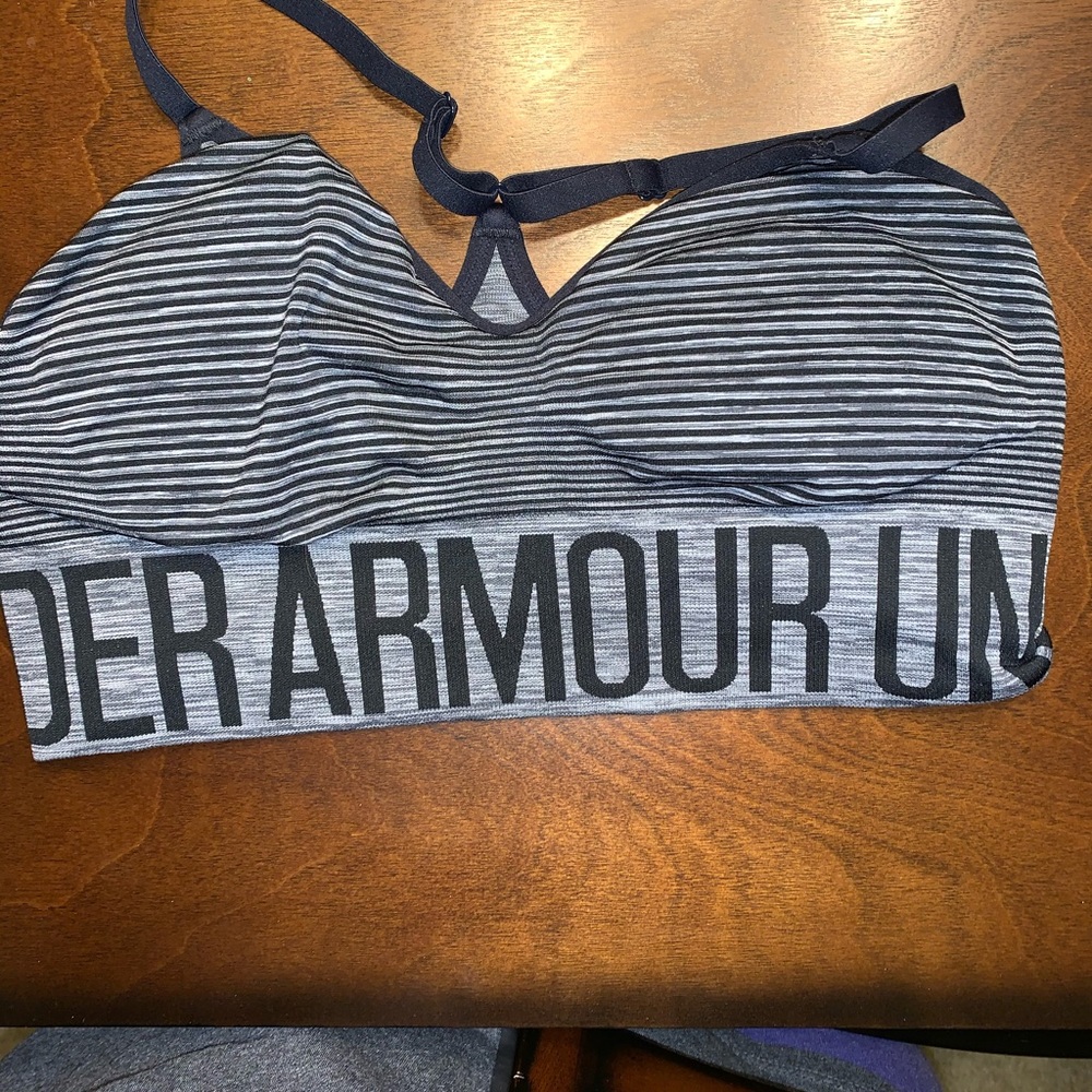 Under Armour sports bra size M